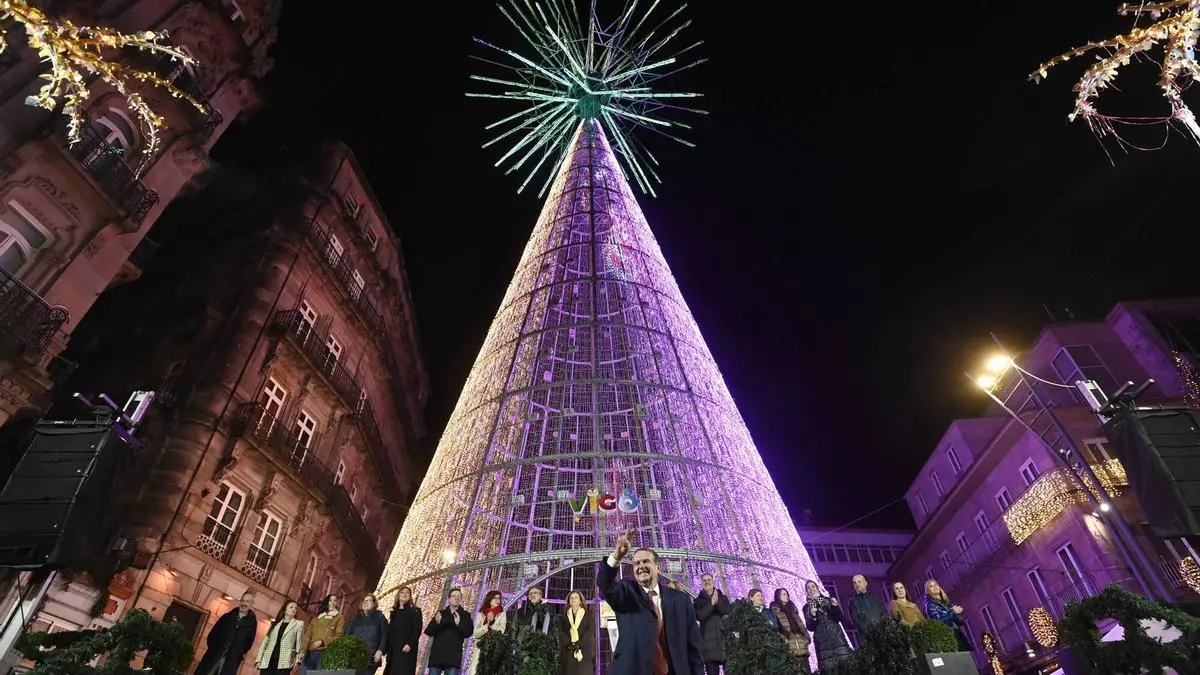 Caballero: «La Navidad de Vigo está a siglos luz del Xacobeo»