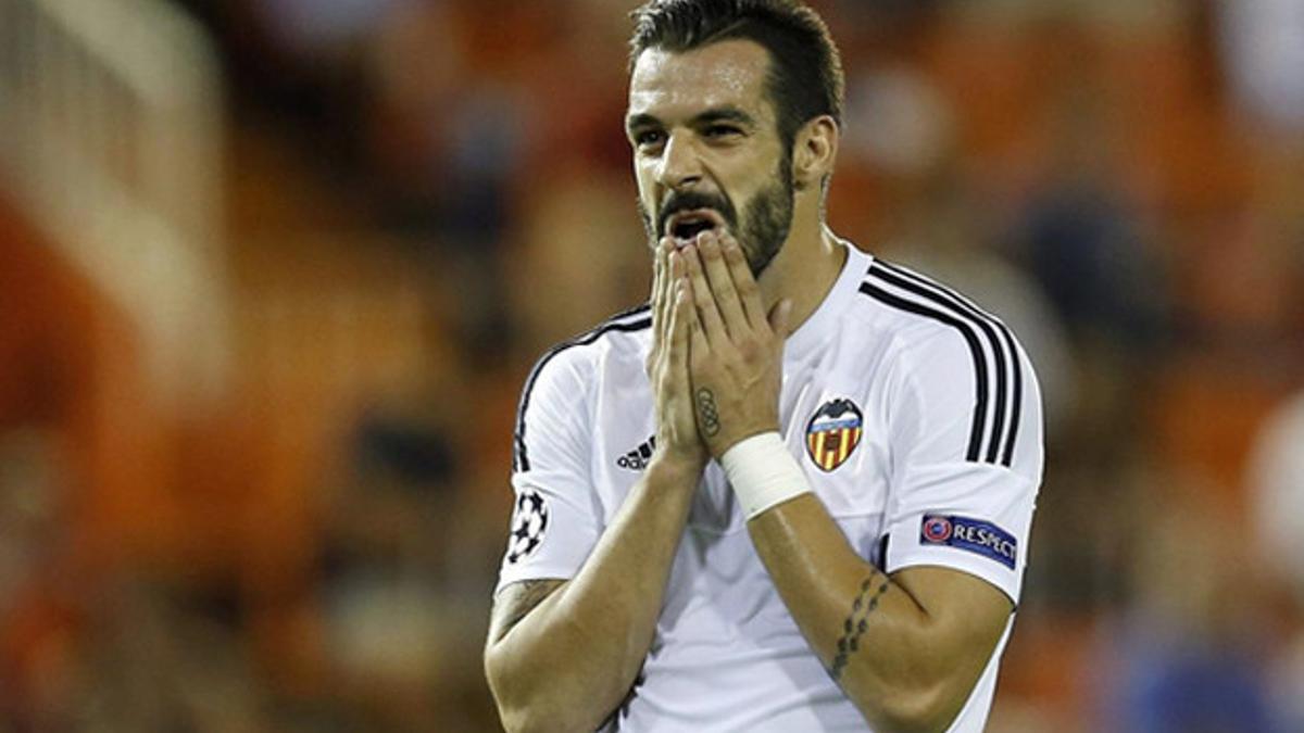 Negredo, cinco convocatorias seguidas sin jugar