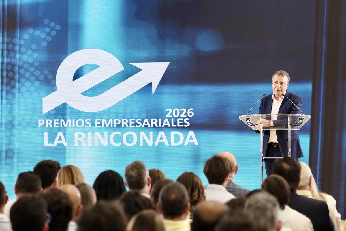 Javier Fernández de los Ríos, alcalde de La Rinconada y presidente de la Diputación de Sevilla.