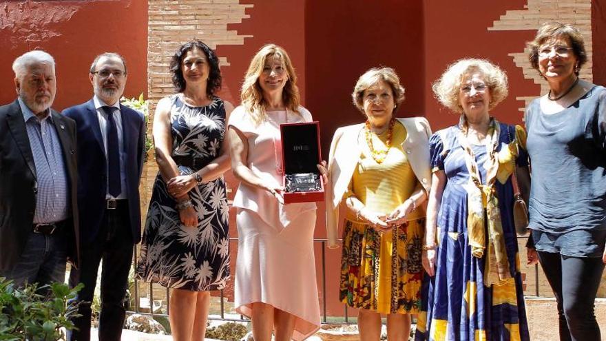 Susana Lloret recibe la medalla de honor del Consell Valencià de Cultura.