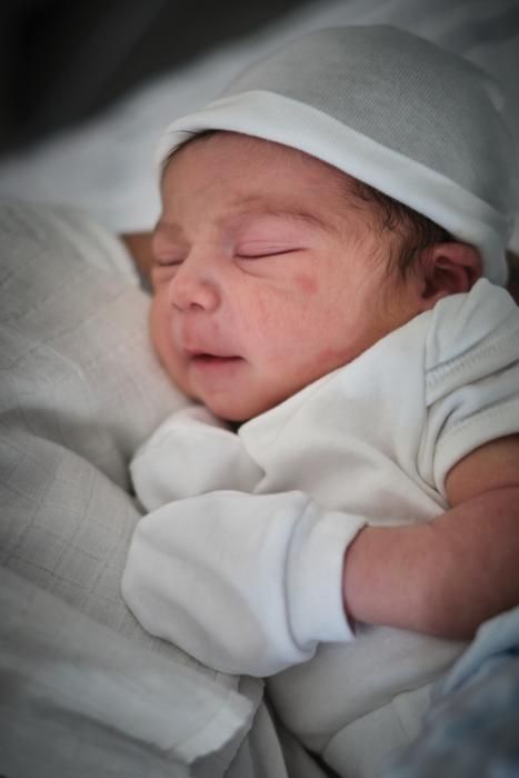 Pedro, el primer niño nacido en 2020 en Tenerife