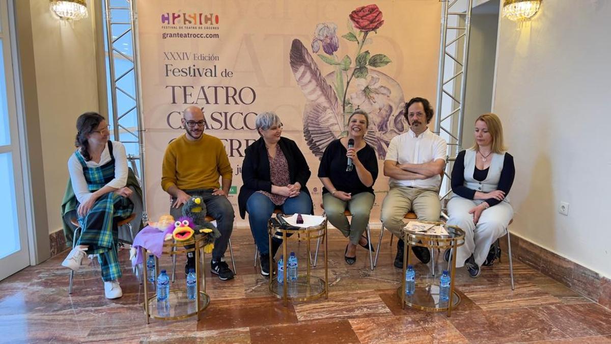 Presentación de las actividades paralelas, hoy, en el Gran Teatro.