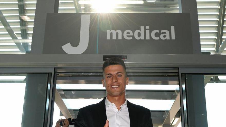 Cancelo pasa reconocimiento médico con la Juventus