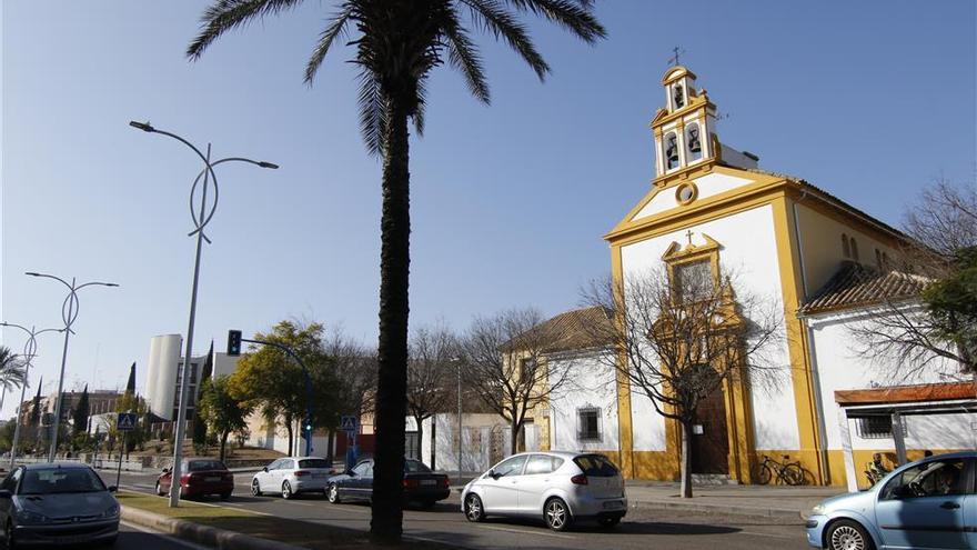 El gobierno local se compromete a mejorar los aparcamientos en el Zumbacón y buscar un espacio para uso vecinal