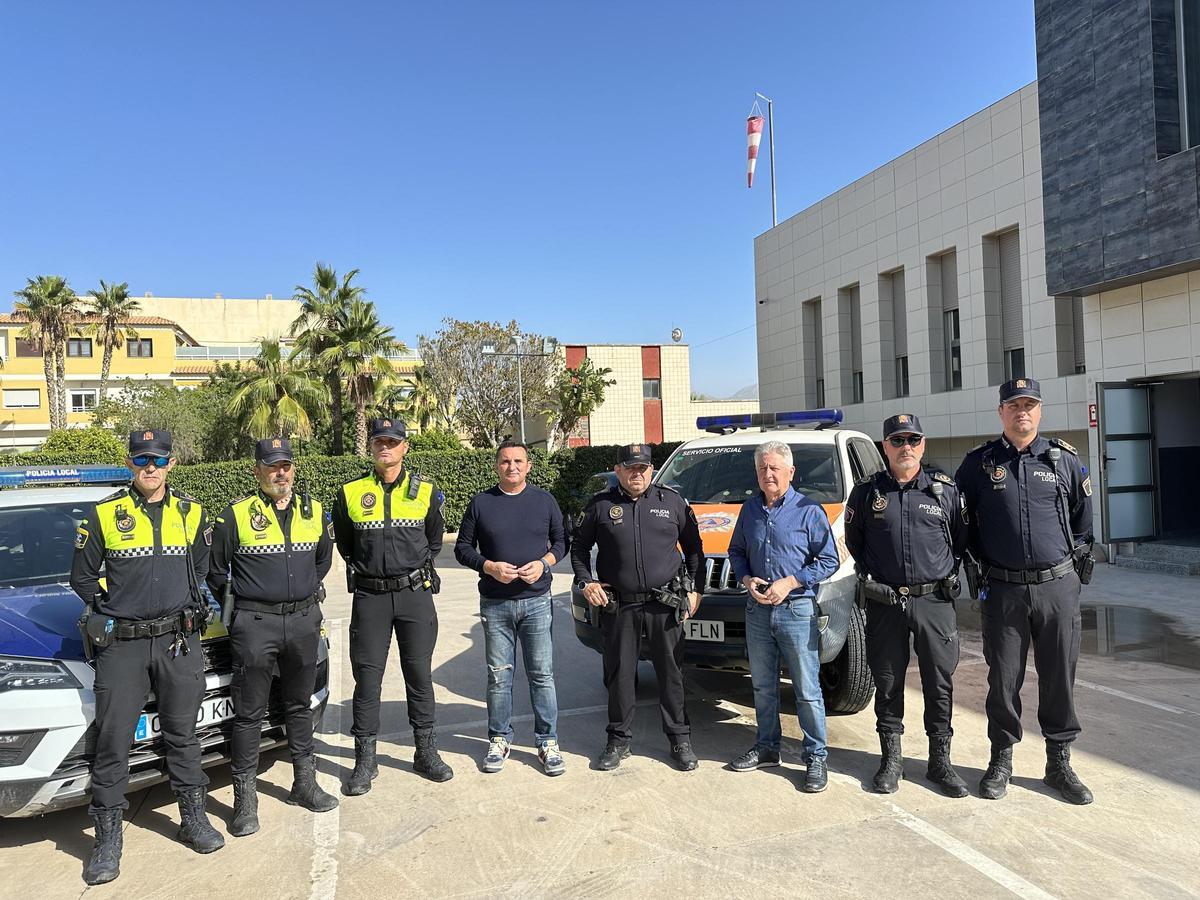 Los agentes que parten desde La Nucia.