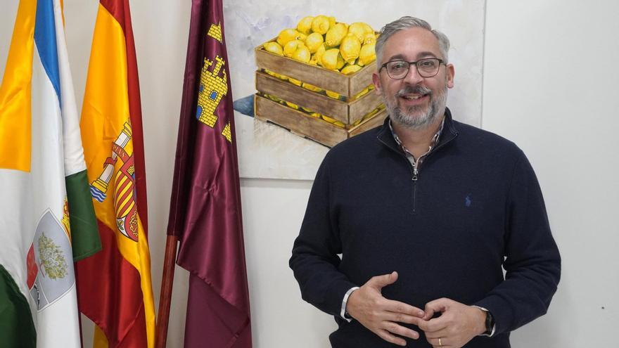 El alcalde de Santomera, Víctor Martínez.