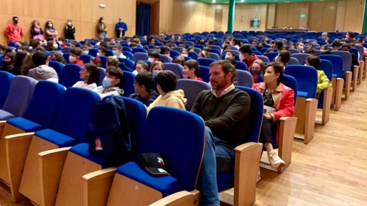 Promoción de hábitos saludables y visita del CEIP O Foxo a Santiago