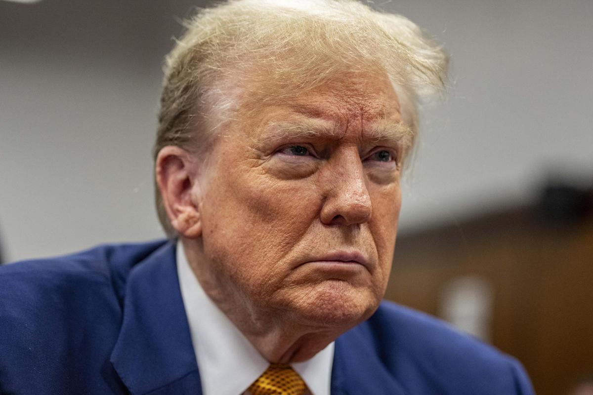 Fiscalía pide que Trump reciba más multas por desacato en orden mordaza en su juicio penal