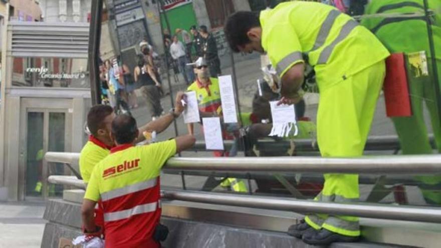 La policía desaloja a los indignados en Madrid