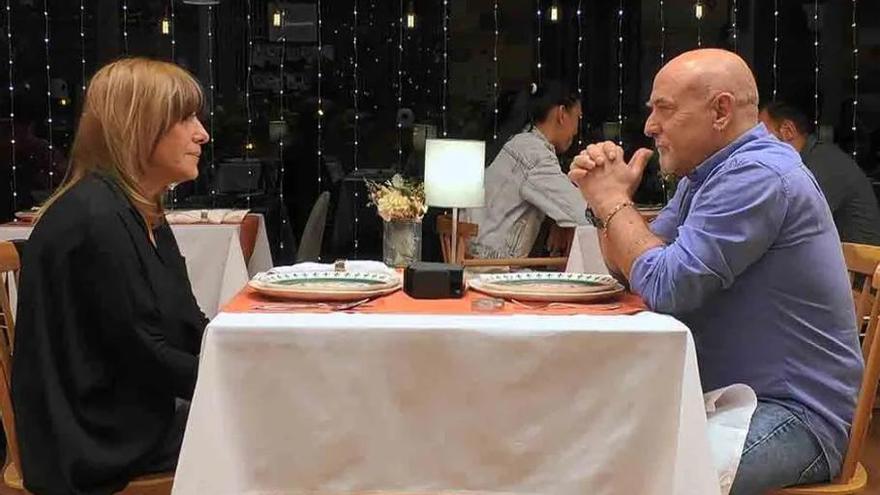 Sexo en una alcantarilla o sobre un contenedor: los deseos de un comensal de First Dates