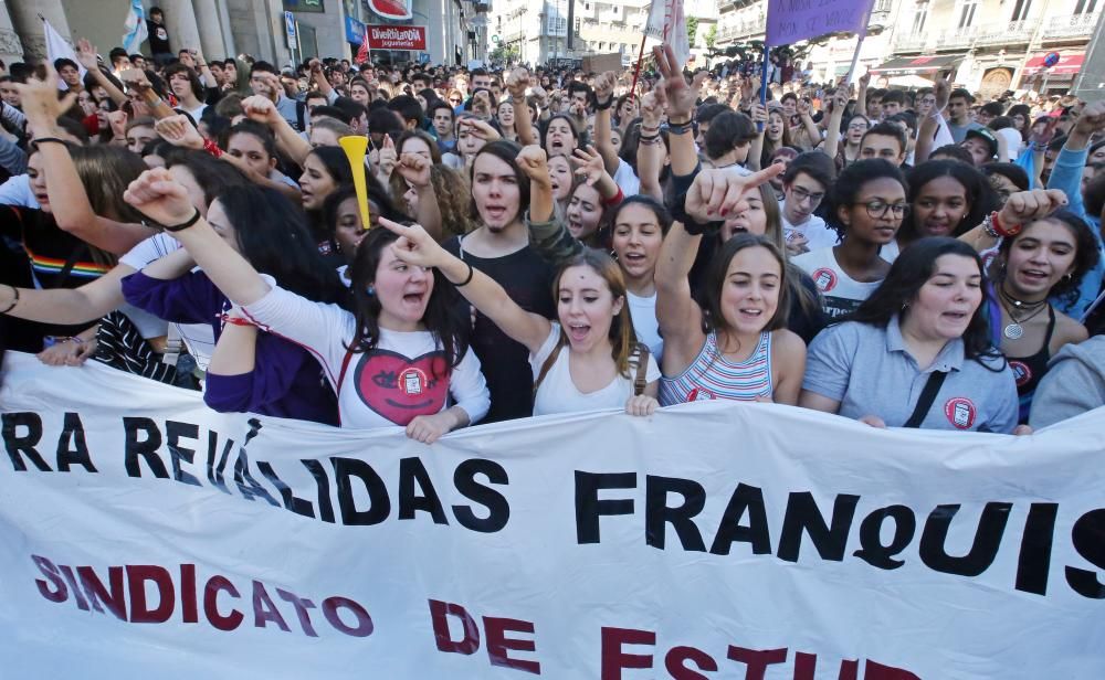 Marchas contra la reválida desde los institutos