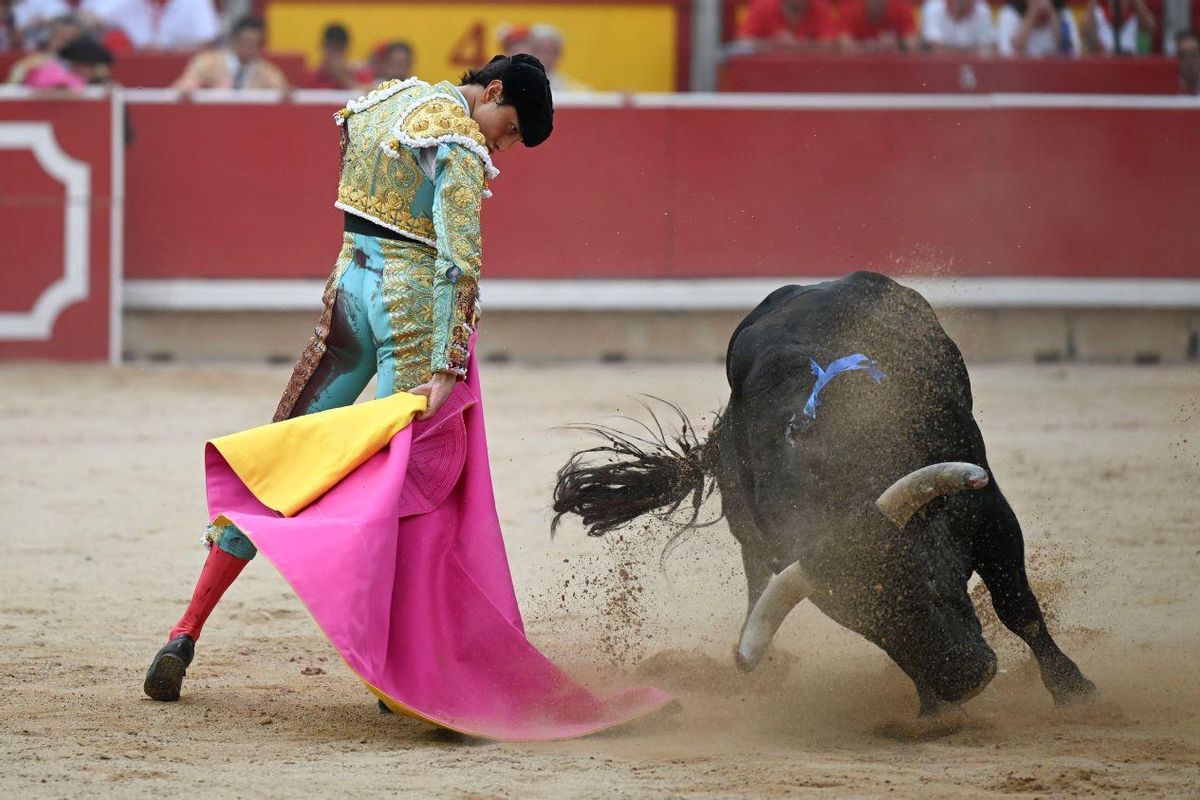 Roca Rey en su faena al segundo toro