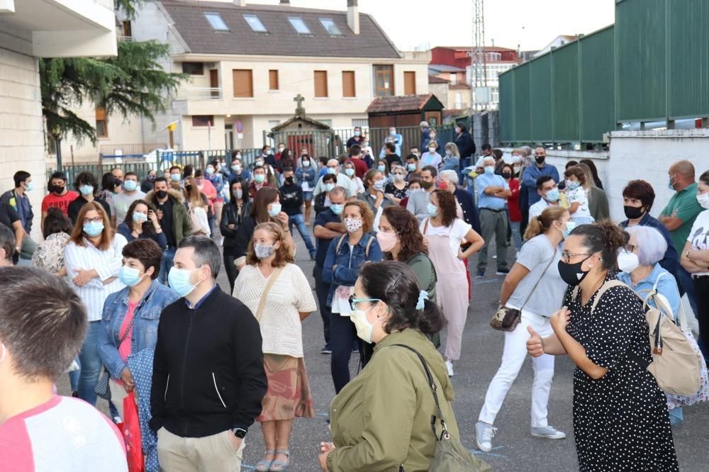 Campo Lameiro se moviliza contra la retirada de profesores