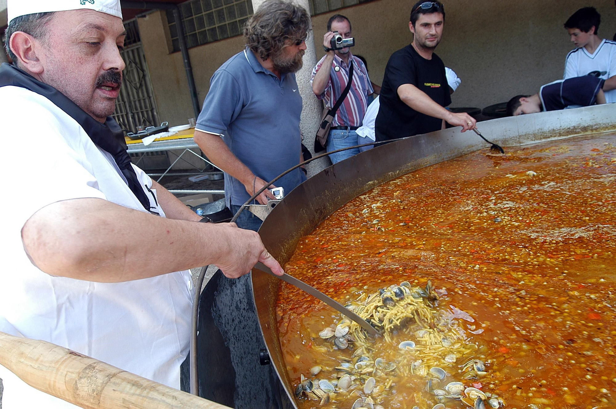 Una de las fiestas gastronómicas que se organizaban en el desaparecido bar Xentes.