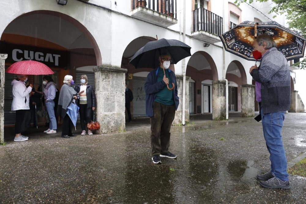 Veïns de Sant Cugat de Salt denuncien l''incivisme continuat d''alguns joves