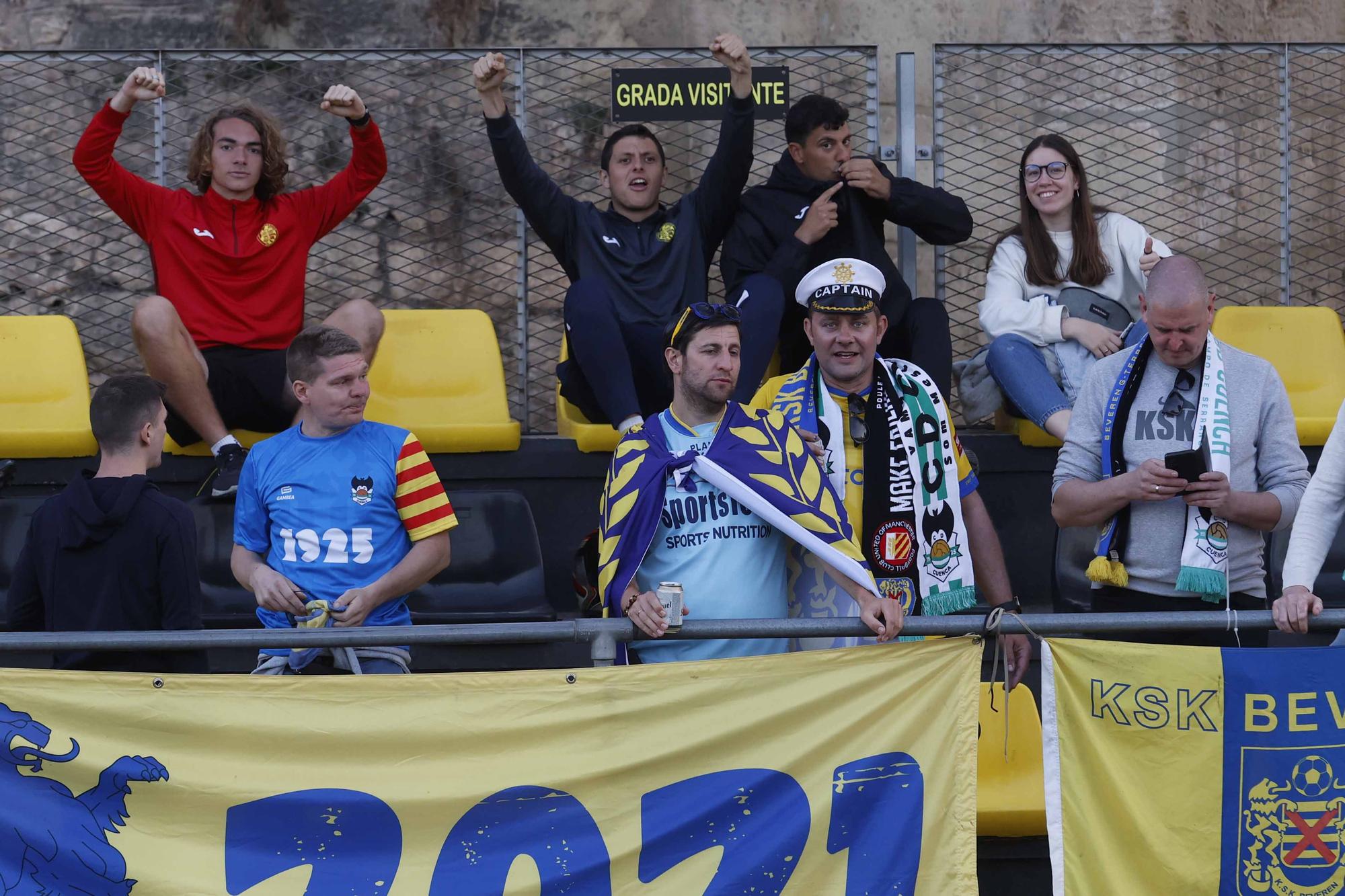 Homenaje a Veteranos del Valencia CF en el partido CD Cuenca Mestallistes