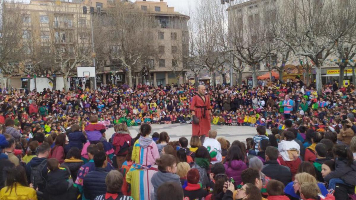 L’Olímpic xic balla a la plaça del Camp | ARNAU VALVERDE