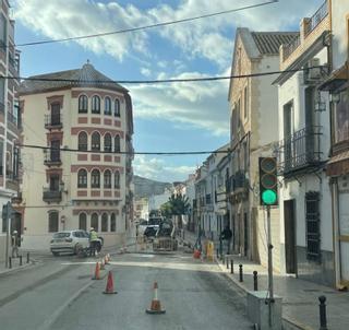 Las obras en el casco histórico de Puente Genil obligan a remodelar el tráfico rodado