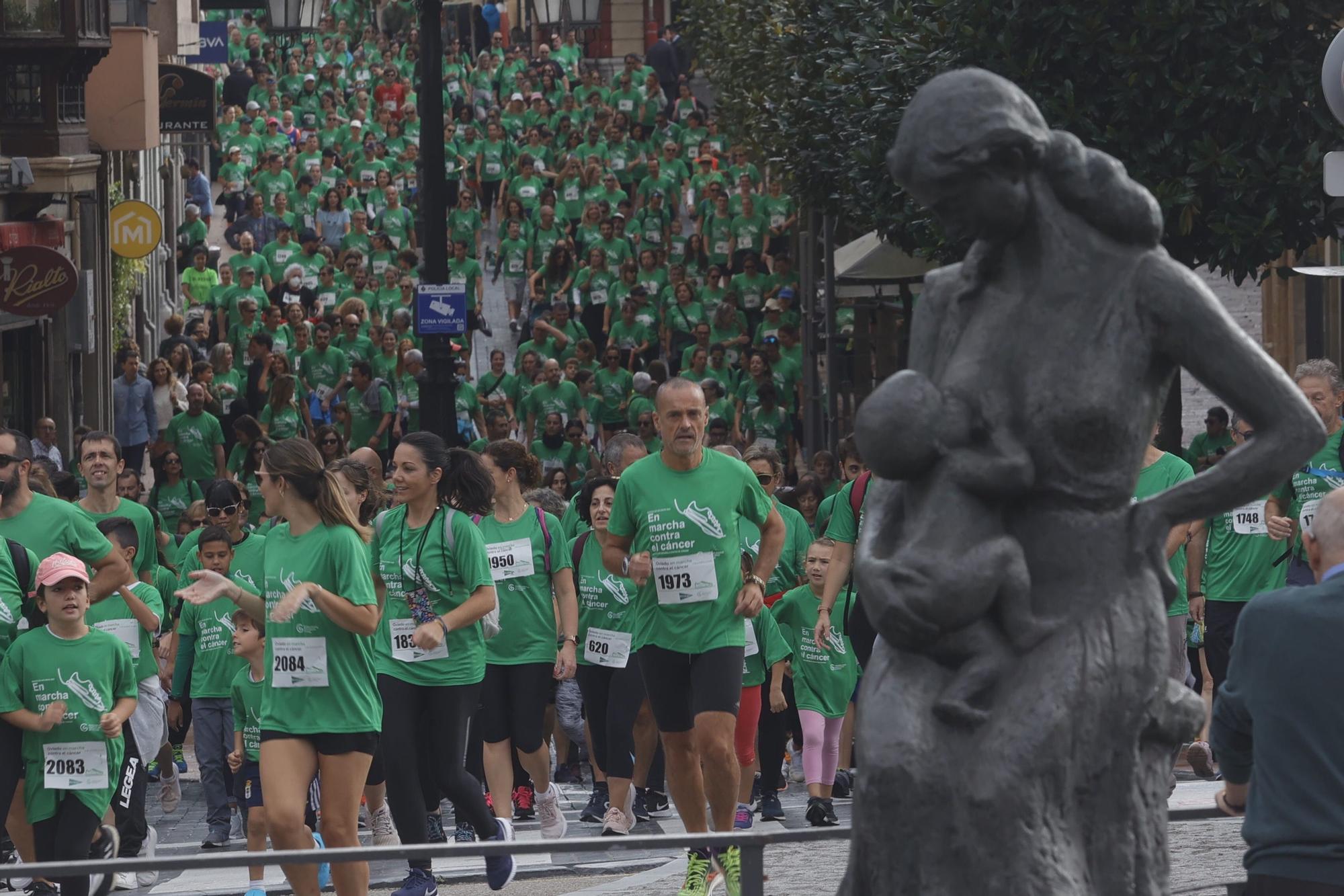 EN IMÁGENES: Asturias se echa a la calle para correr contra el cáncer