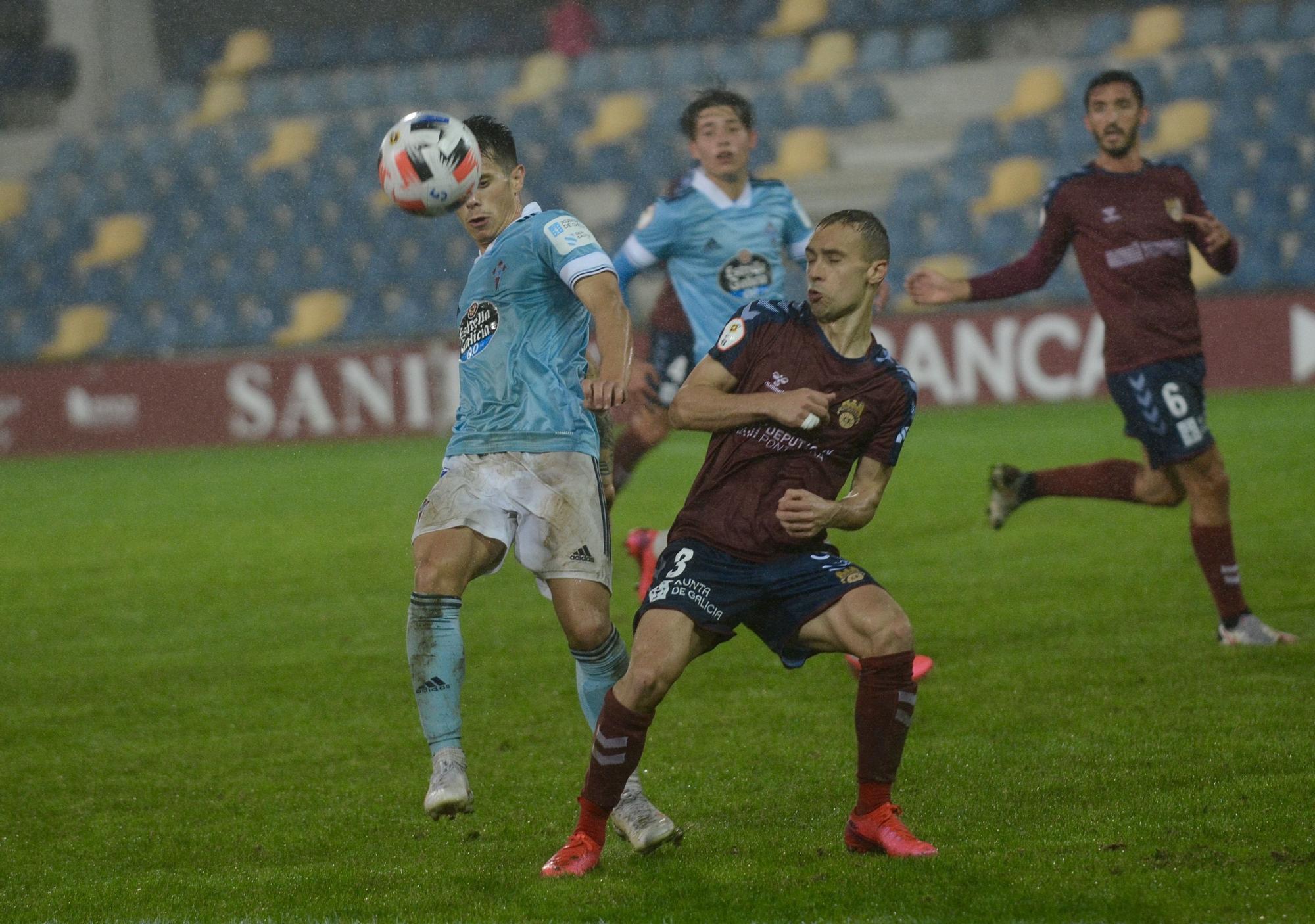 El Pontevedra se lleva el derbi en Pasarón