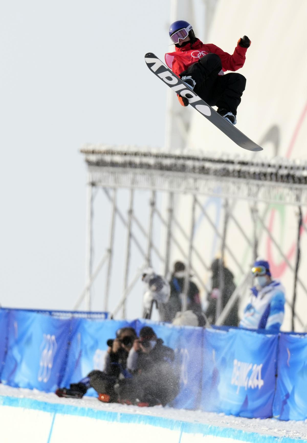 Castellet, gran baza española en los Juegos Olímpicos de invierno de Pekín 2022, ha finalizado cuarta este miércoles la calificación para la prueba de halfpipe de snowboard