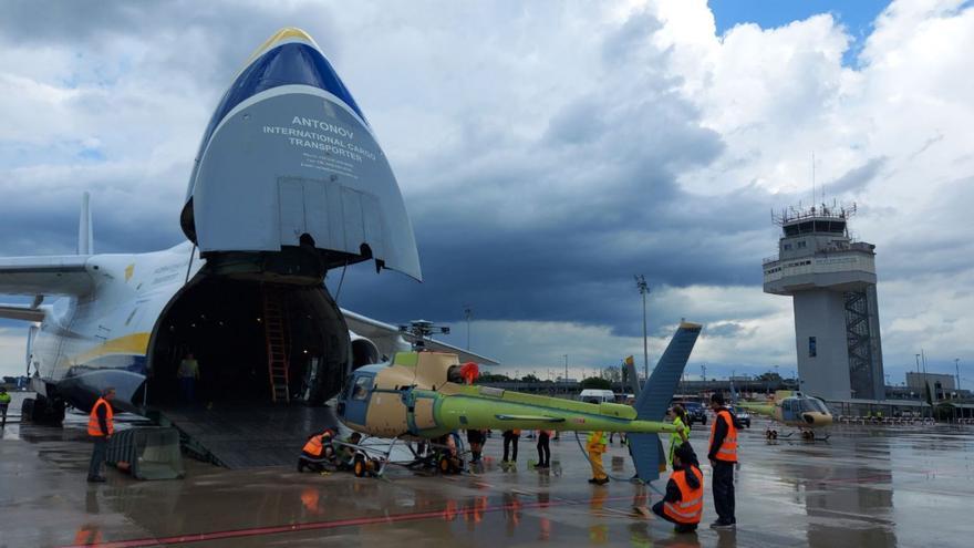 Un dels avions més grans del món torna a aterrar a Girona