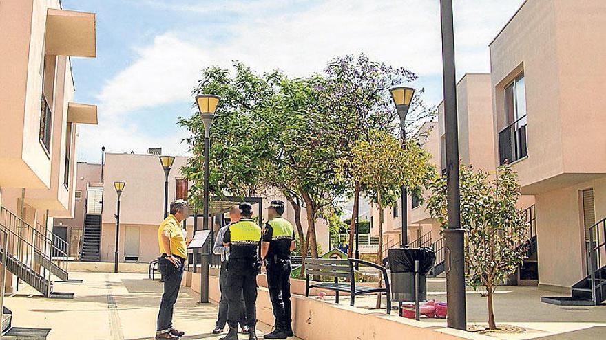 Solo dos de las 10 familias que ocuparon casas del Consell habían pedido ayudas antes