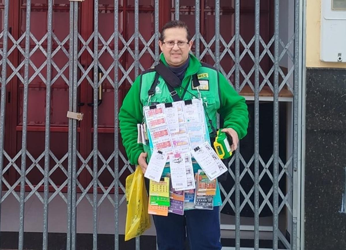 José Carlos Atero, vendedor de la ONCE en Aguadulce