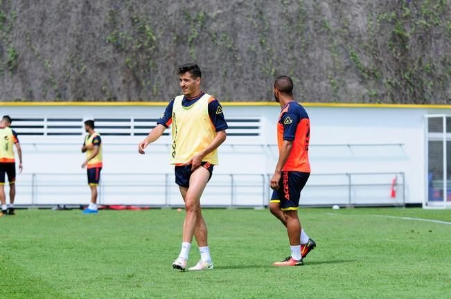 Entrenamienro de la UD Las Palmas previo a la ...