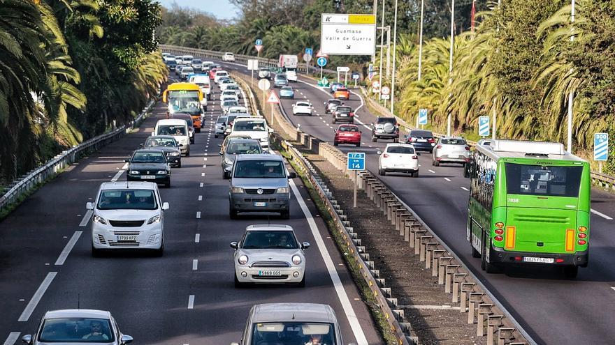 Tenerife reorganiza los horarios universitarios para aliviar las colas de la autopista TF-5