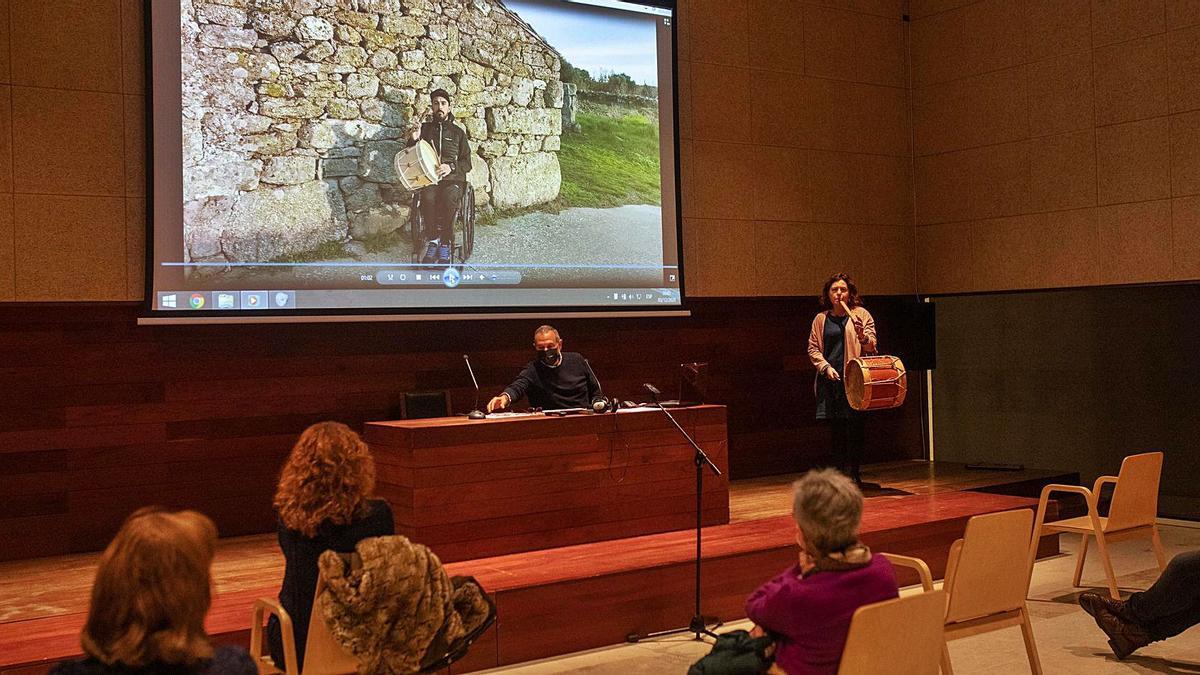 Bajo Duero presenta la reedición de “El baile y la canción tradicional de Zamora”