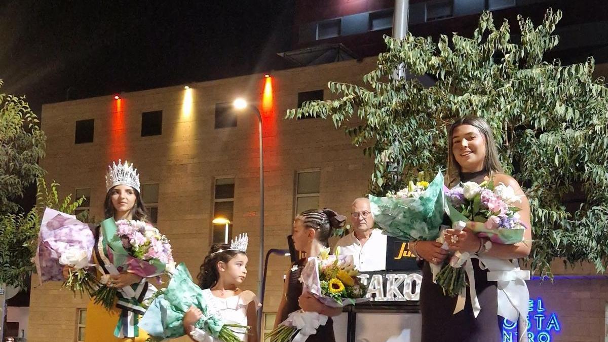 Coronación de Marta Preciado en la barriada de la Paz.