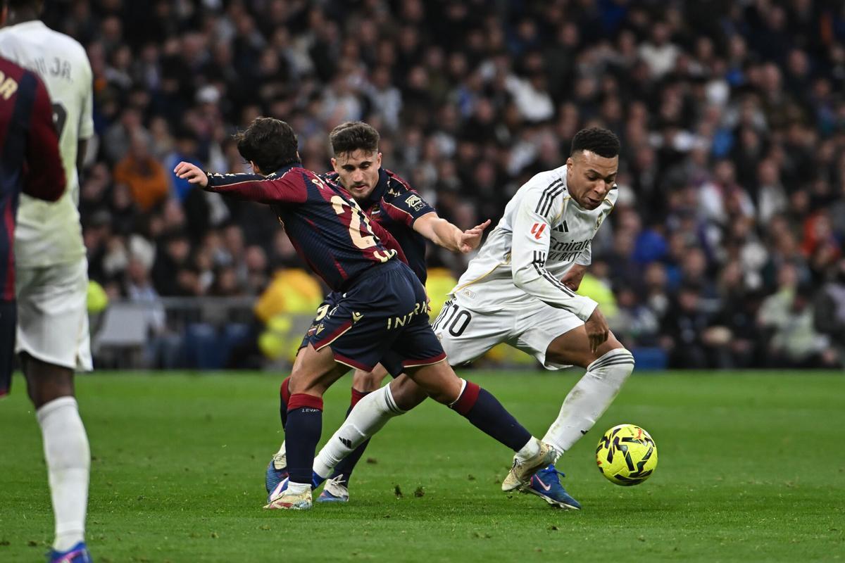 Mbappé marcó de penalti