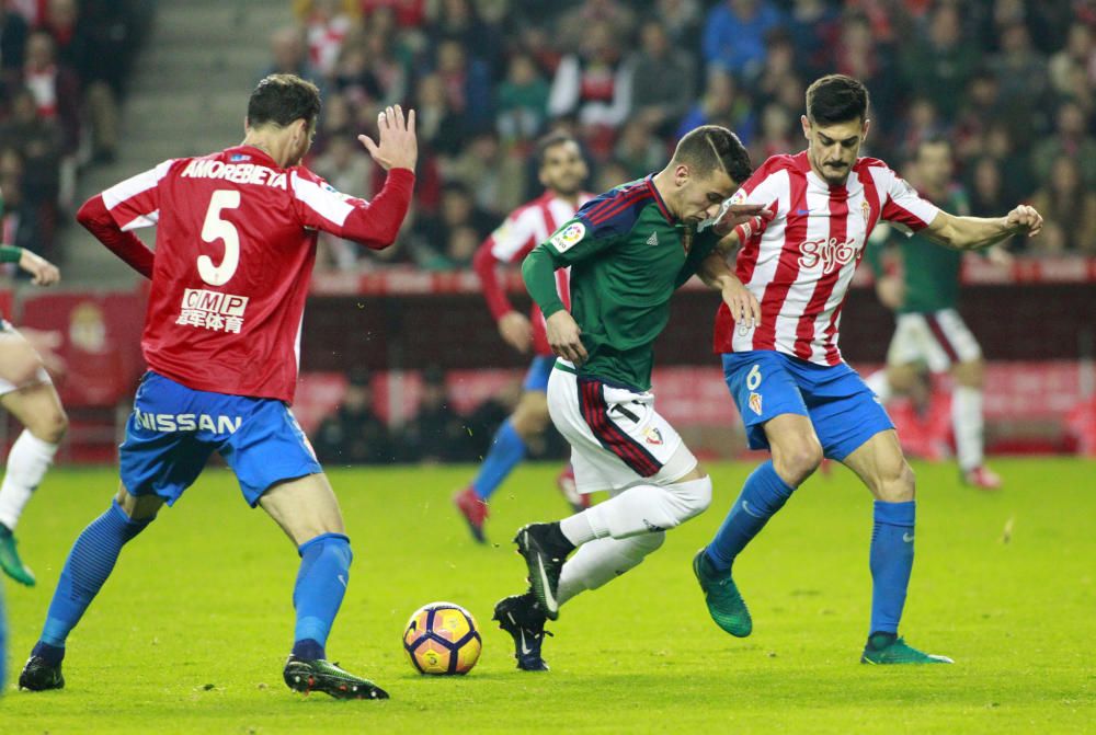 El partido entre el Sporting y el Osasuna, en imágenes