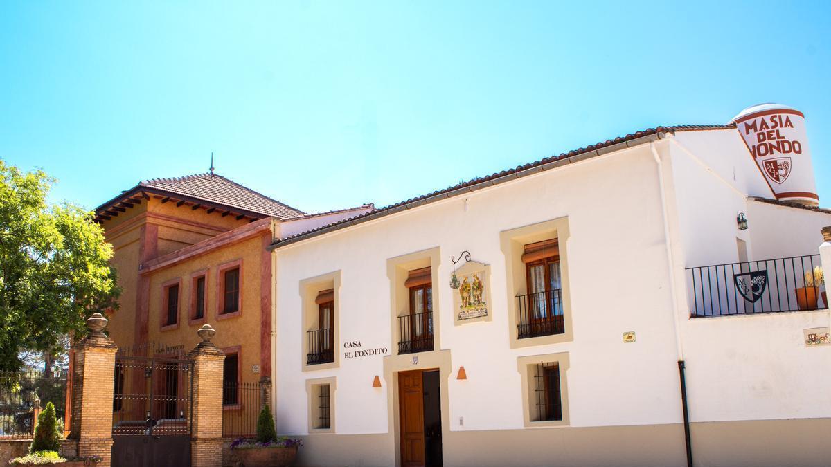 Masía del Hondo en los dominios de Manuel García-Portillo, en Moixent.