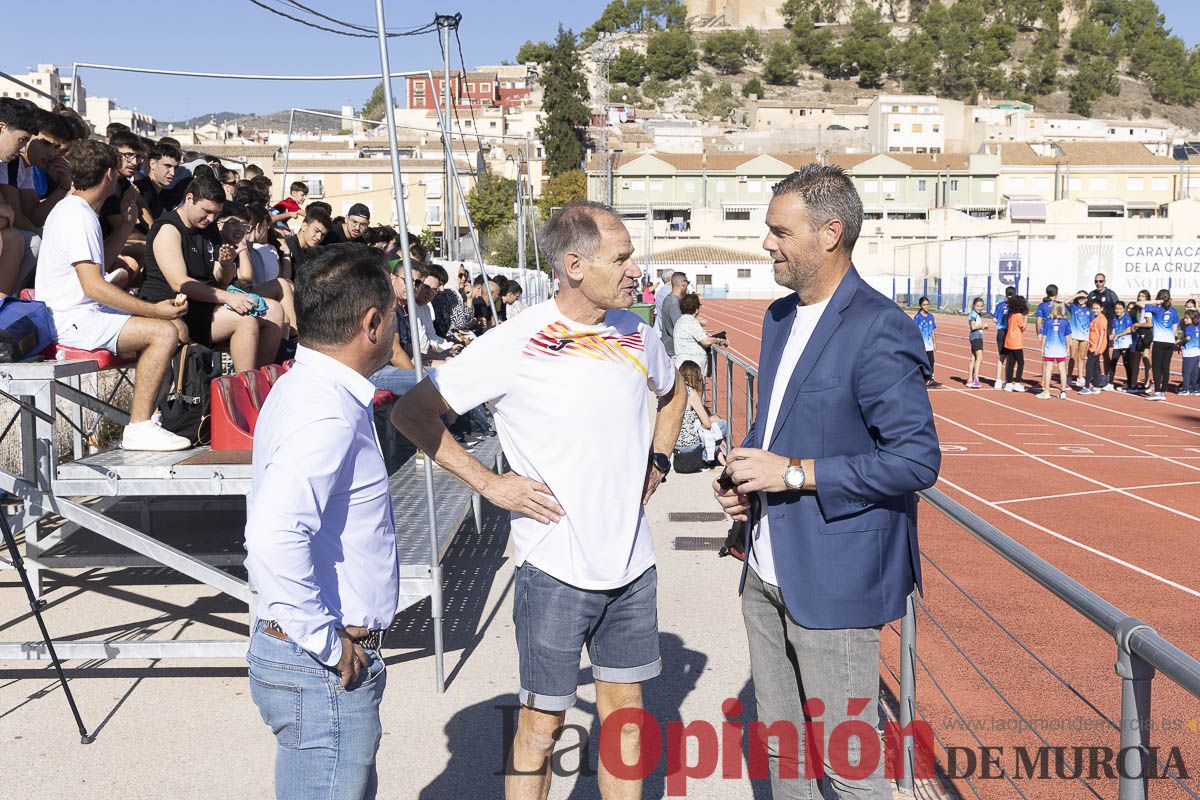 Abel Antón visitaba la Escuela Municipal de Atletismo de Caravaca