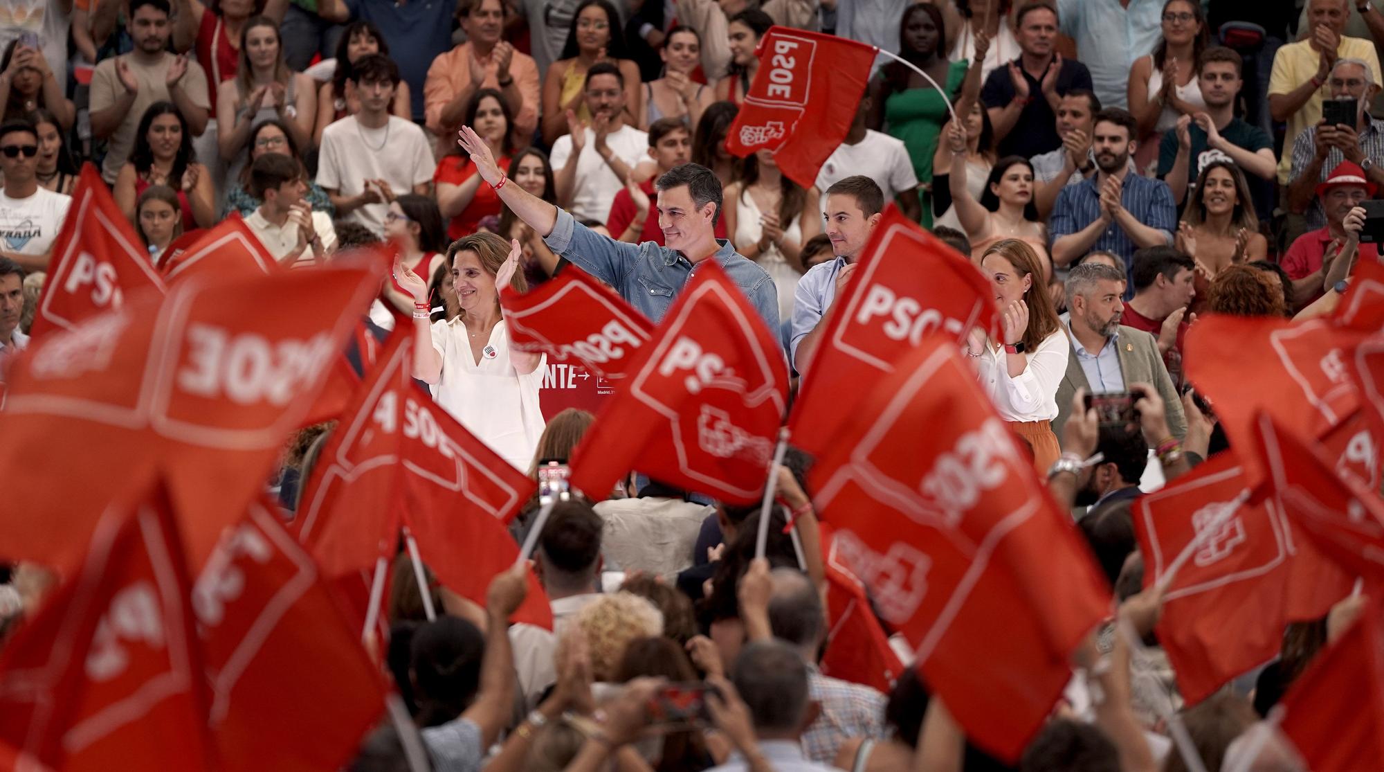 Acto de cierre de campaña del PSOE con Pedro Sánchez