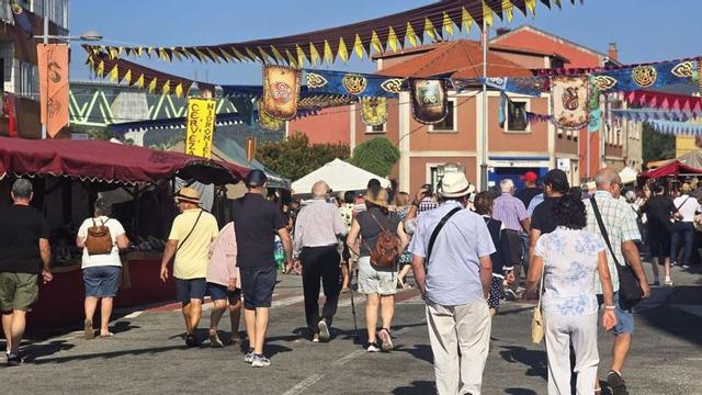El Mercado Medieval, que este año se trasladó al centro del pueblo.