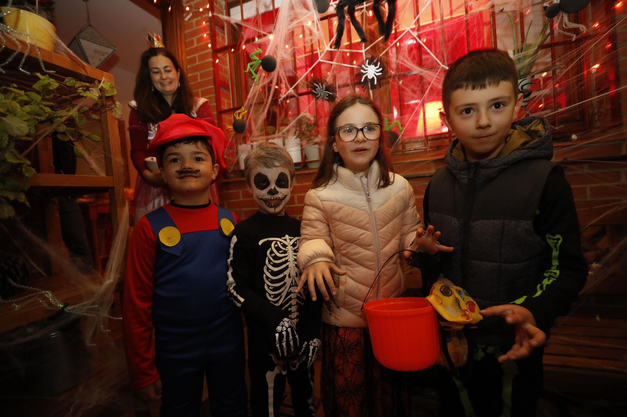 EN IMÁGENES: La Fresneda, a la calle para celebrar Halloween