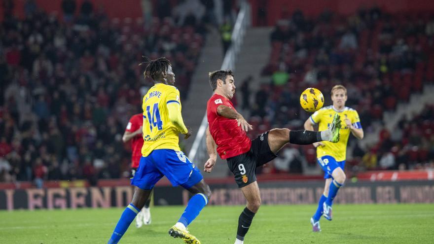 La reacción de Abdón Prats tras el Mallorca-Cadiz: «Han venido a no jugar, parecía un partido de otra cosa»