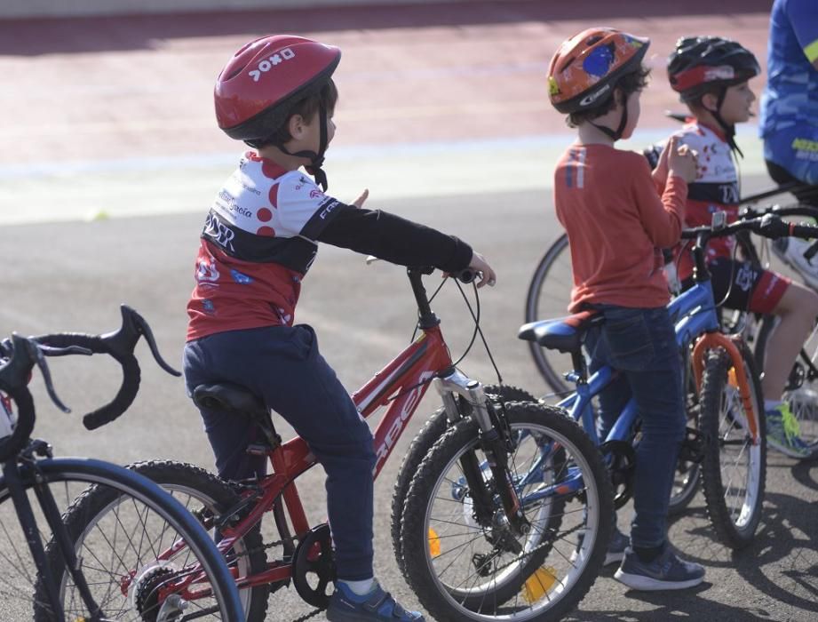 Exhibición en el velódromo de Molina de Segura