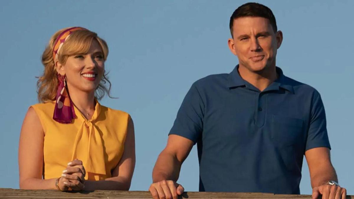 Scarlett Johansson y Channing Tatum en 'Fly me to the moon'.