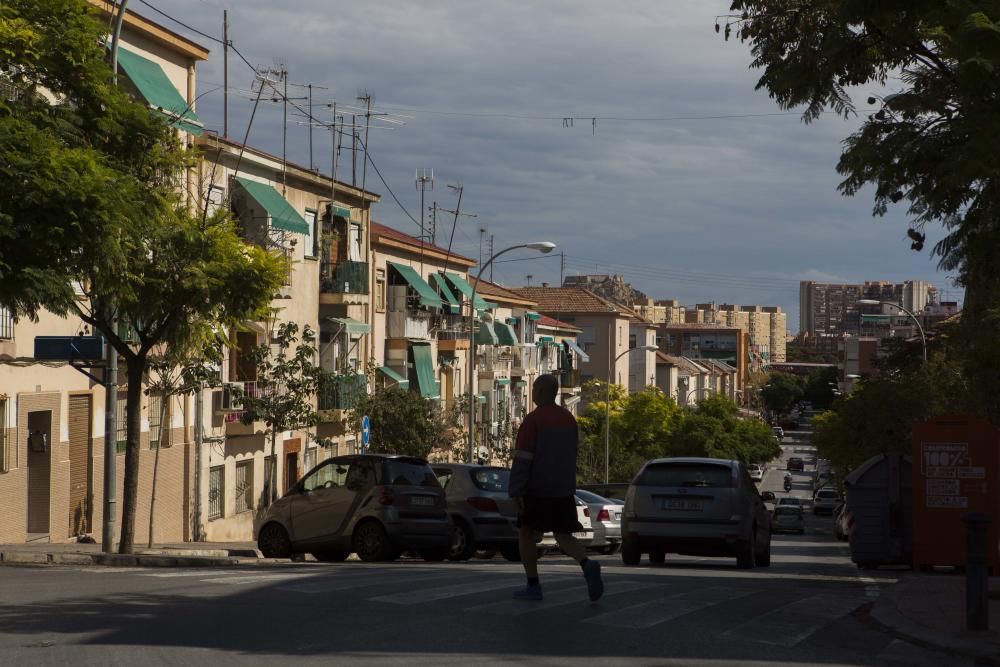 La pobreza llega a la zona de la Plaza de Toros de Alicante