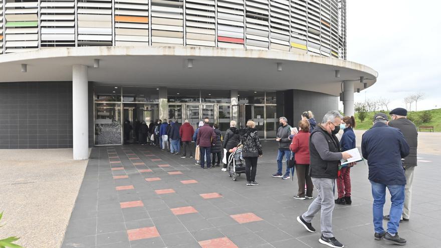 Castelló repone los &#039;llibrets&#039; y cintas y el reparto sigue este jueves y viernes