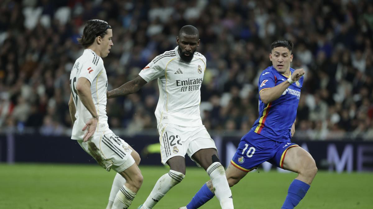 ¡Rudiger le dio un tortazo a Carreras!