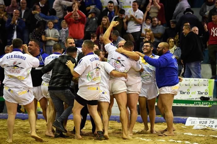 DEPORTES. VECINDARIO.SANTA LUCIA.   Luchada. Final de la Copa Cabildo Insular entre los equipos del Estrella CL y el CL Agüimes.  | 30/03/2019 | Fotógrafo: Juan Carlos Castro