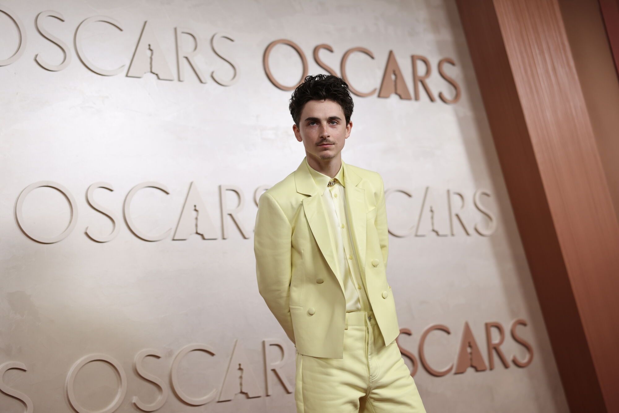 LOS ANGELES (United States), 03/03/2025.- Timothee Chalamet arrives on the red carpet at the 97th annual Academy Awards ceremony at the Dolby Theatre in the Hollywood neighborhood of Los Angeles, California, USA, 02 March 2025. EFE/EPA/DAVID SWANSON