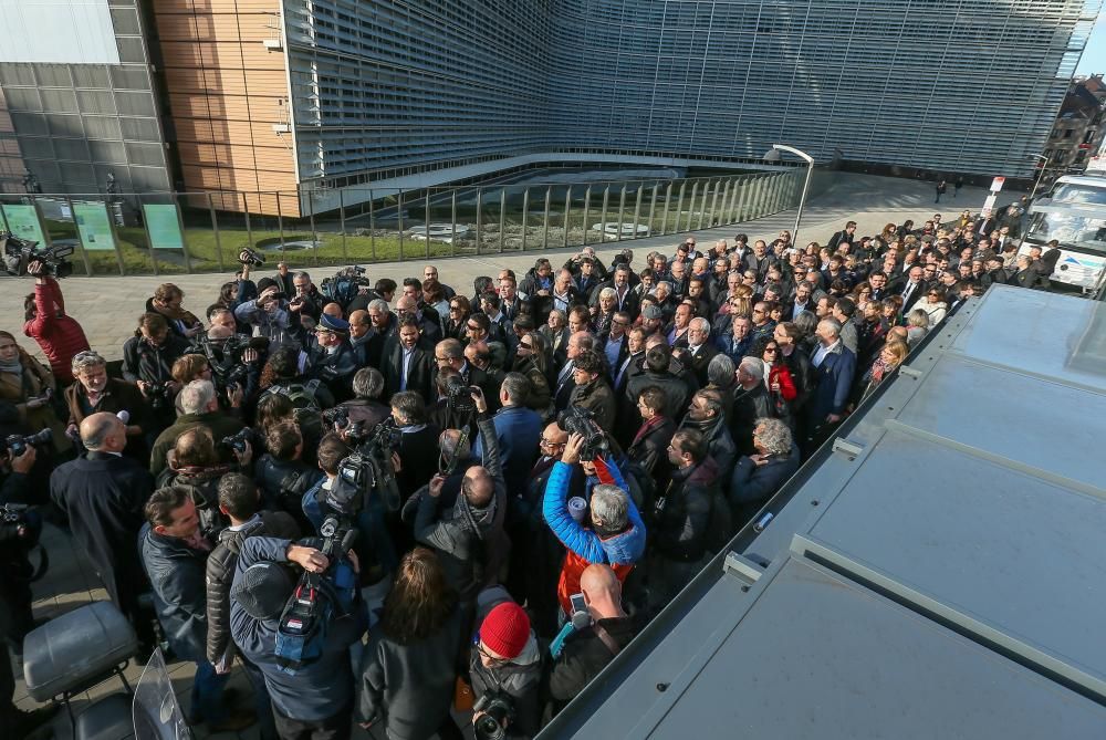 200 alcaldes catalans protesten a Brussel·les pels "presos polítics"