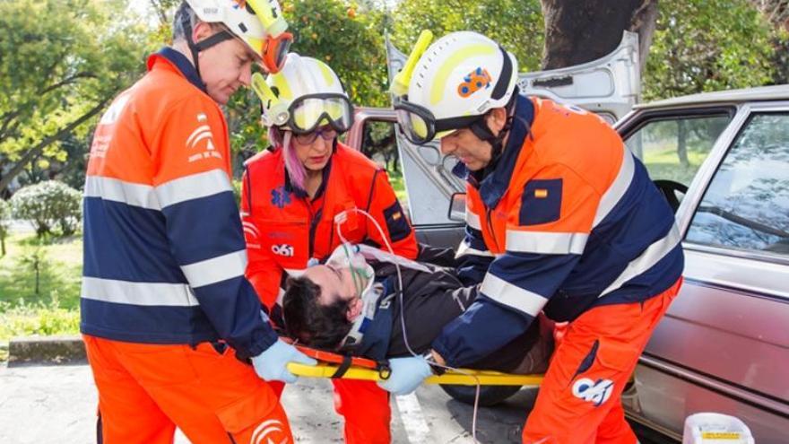 El 061 recibe 26 peticiones de asistencia por accidente de tráfico en el puente de mayo