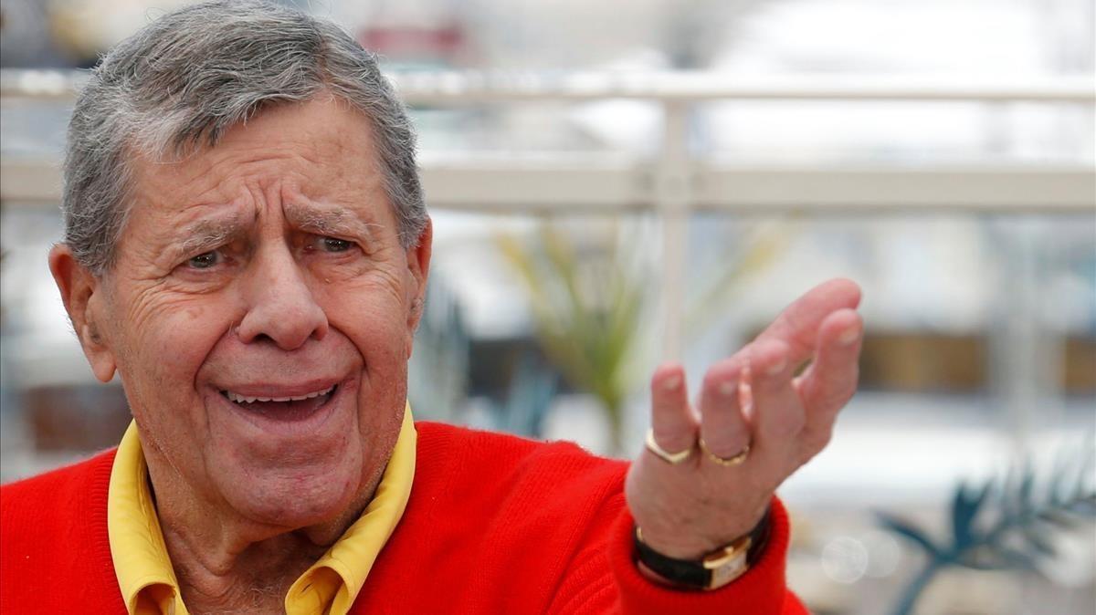 olerin38760145 file photo   cast member jerry lewis poses during a photocal170820200705